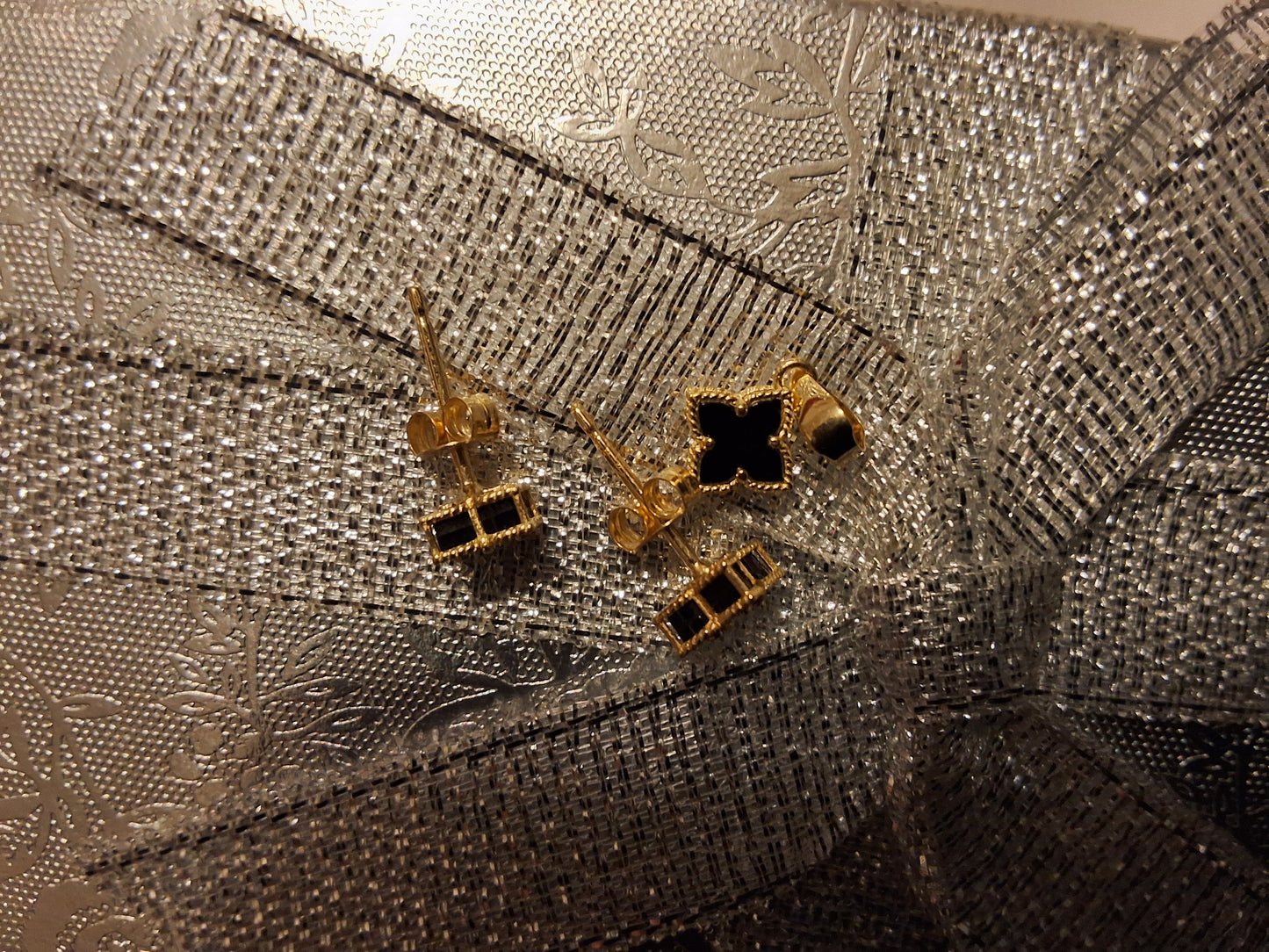 Genuine 18 Carats Saudi Gold Earrings with Small Pendant - Hallmarked