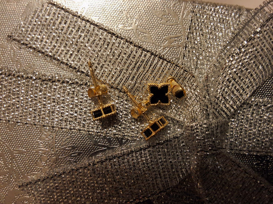 Genuine 18 Carats Saudi Gold Earrings with Small Pendant - Hallmarked