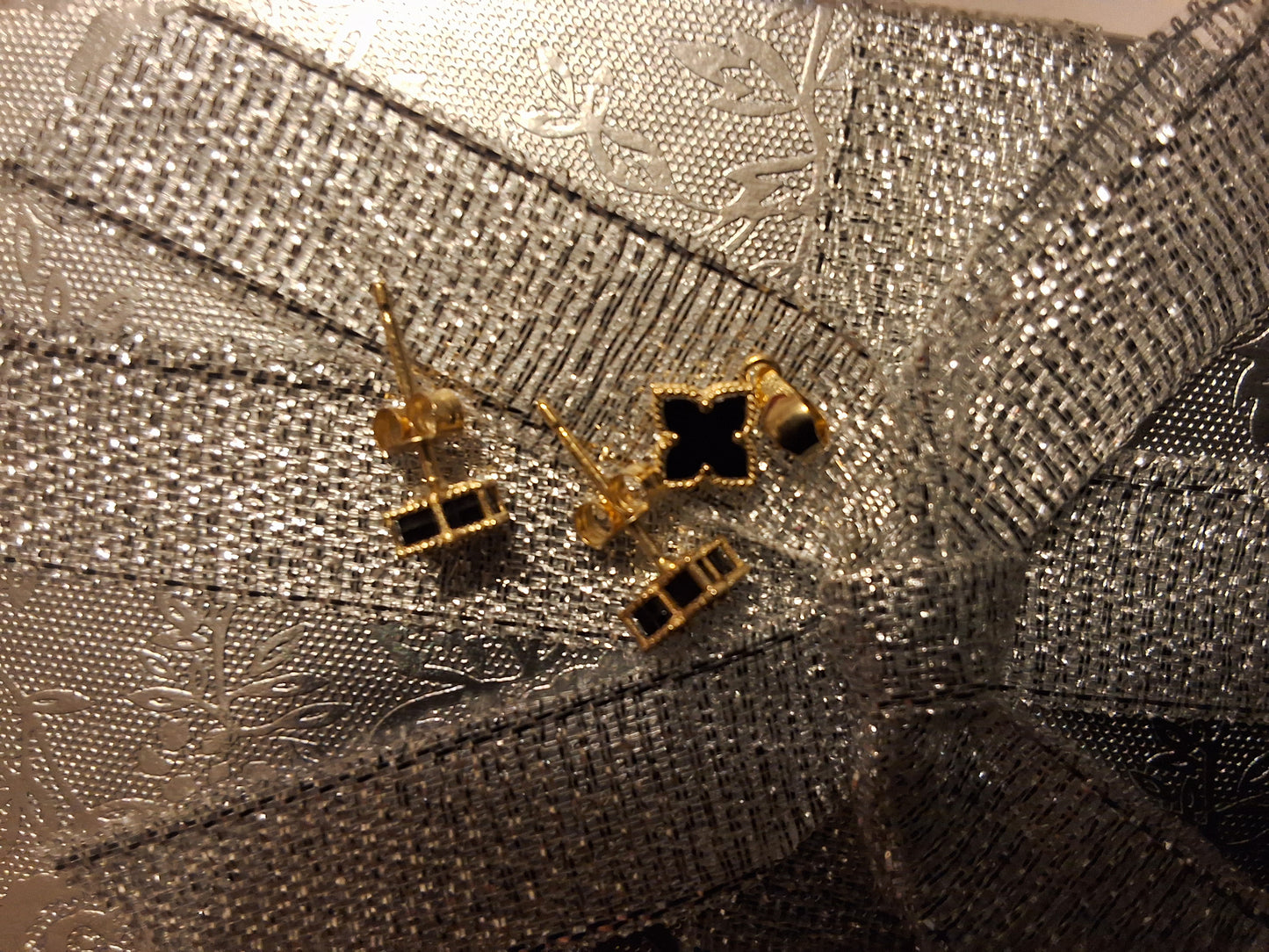 Genuine 18 Carats Saudi Gold Earrings with Small Pendant - Hallmarked