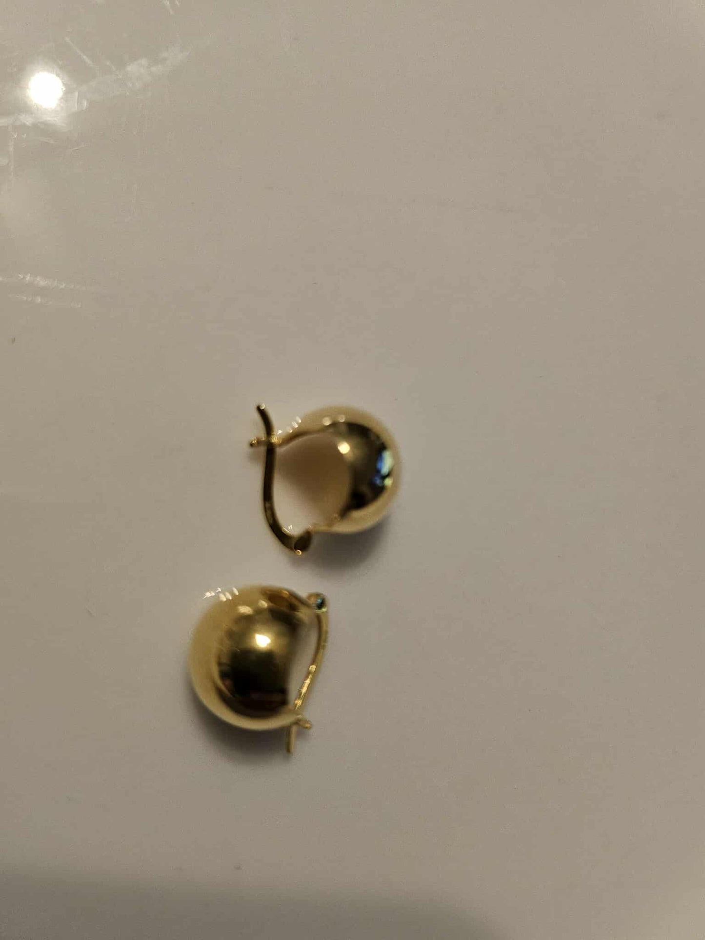 18-Carat Saudi Gold Earrings with Hallmark