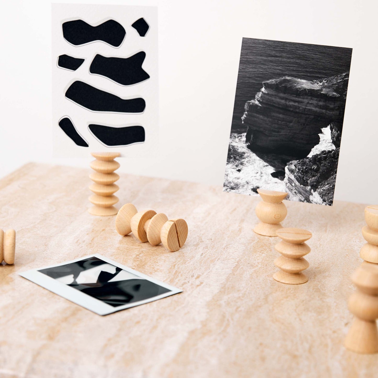 Totem Family - 10 Picture / Postcard Stands